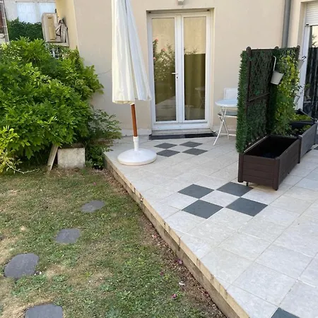 Studio Beauregard - Terrasse Et Jardin דירה *